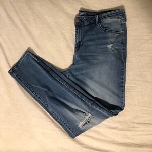 Old Navy rockstar jeans.